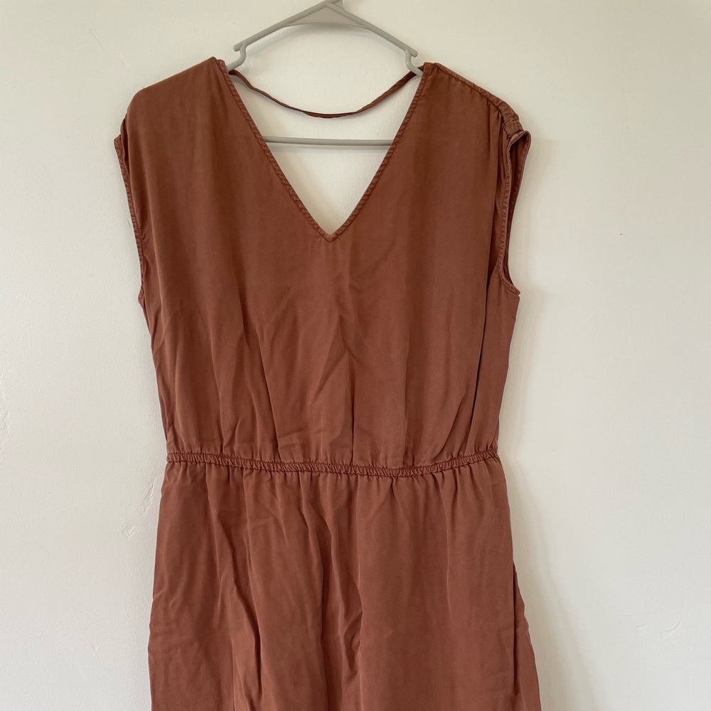 Rust color Universal Threads dress WITH POCKETS